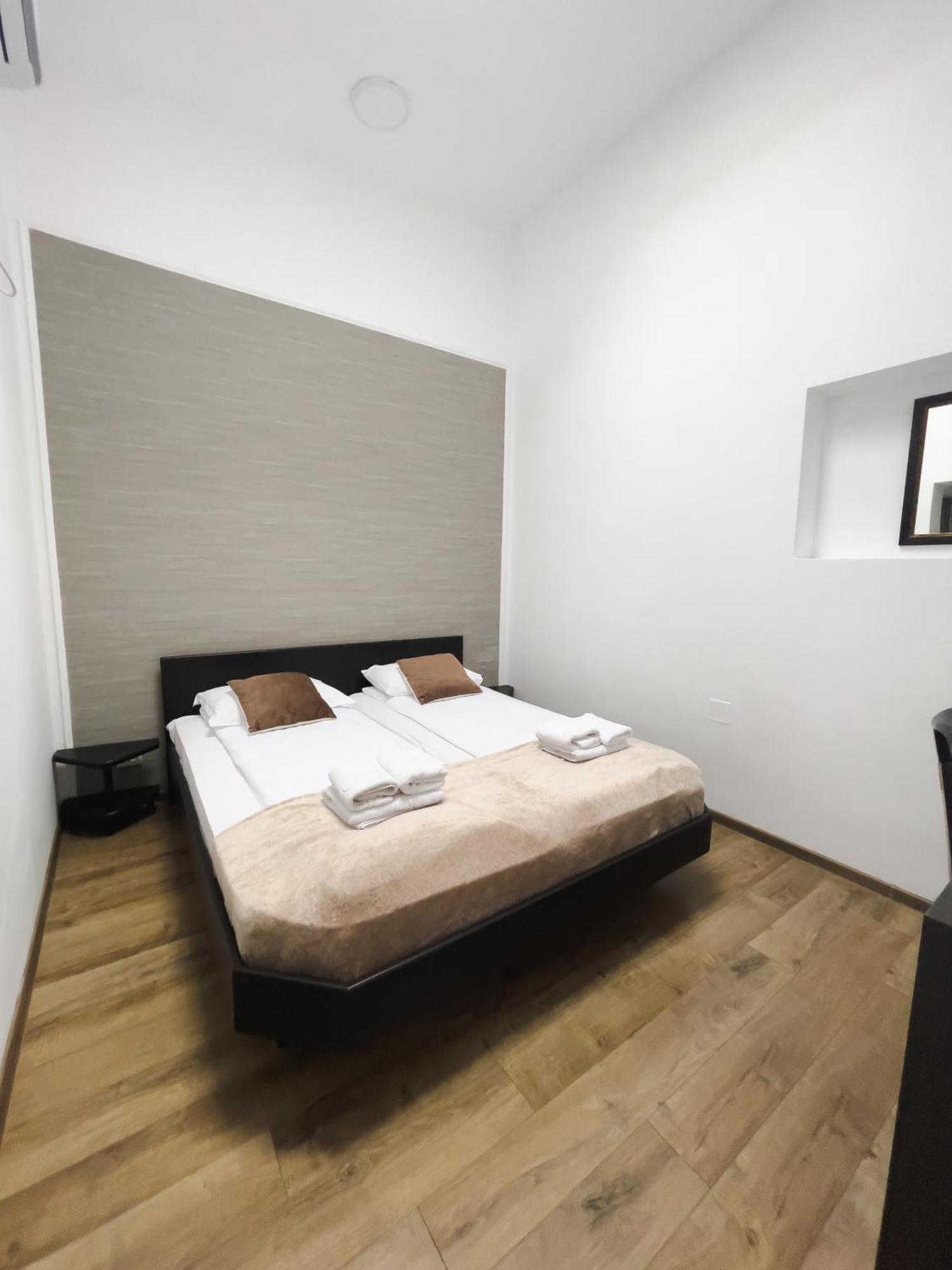 Myda Hotel Apahida Eksteriør billede