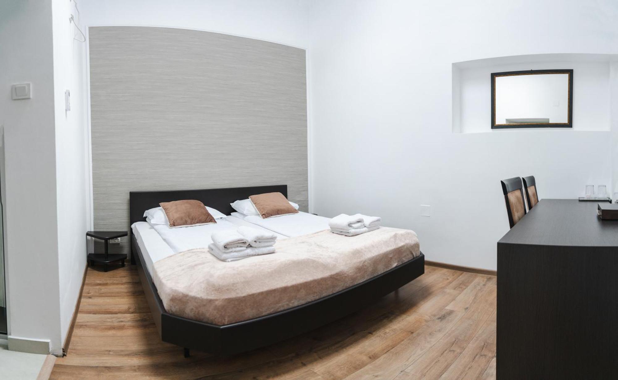 Myda Hotel Apahida Eksteriør billede