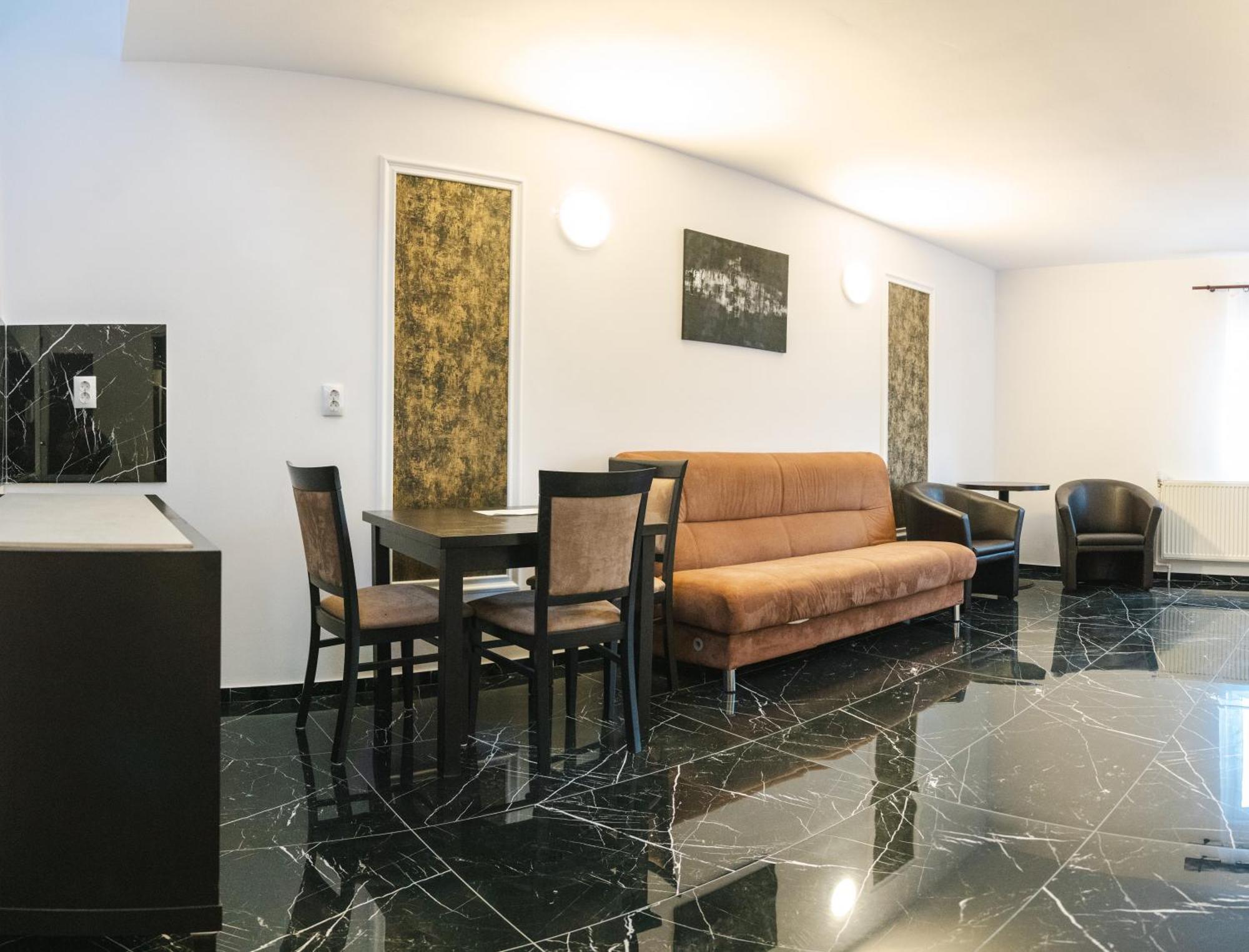 Myda Hotel Apahida Eksteriør billede