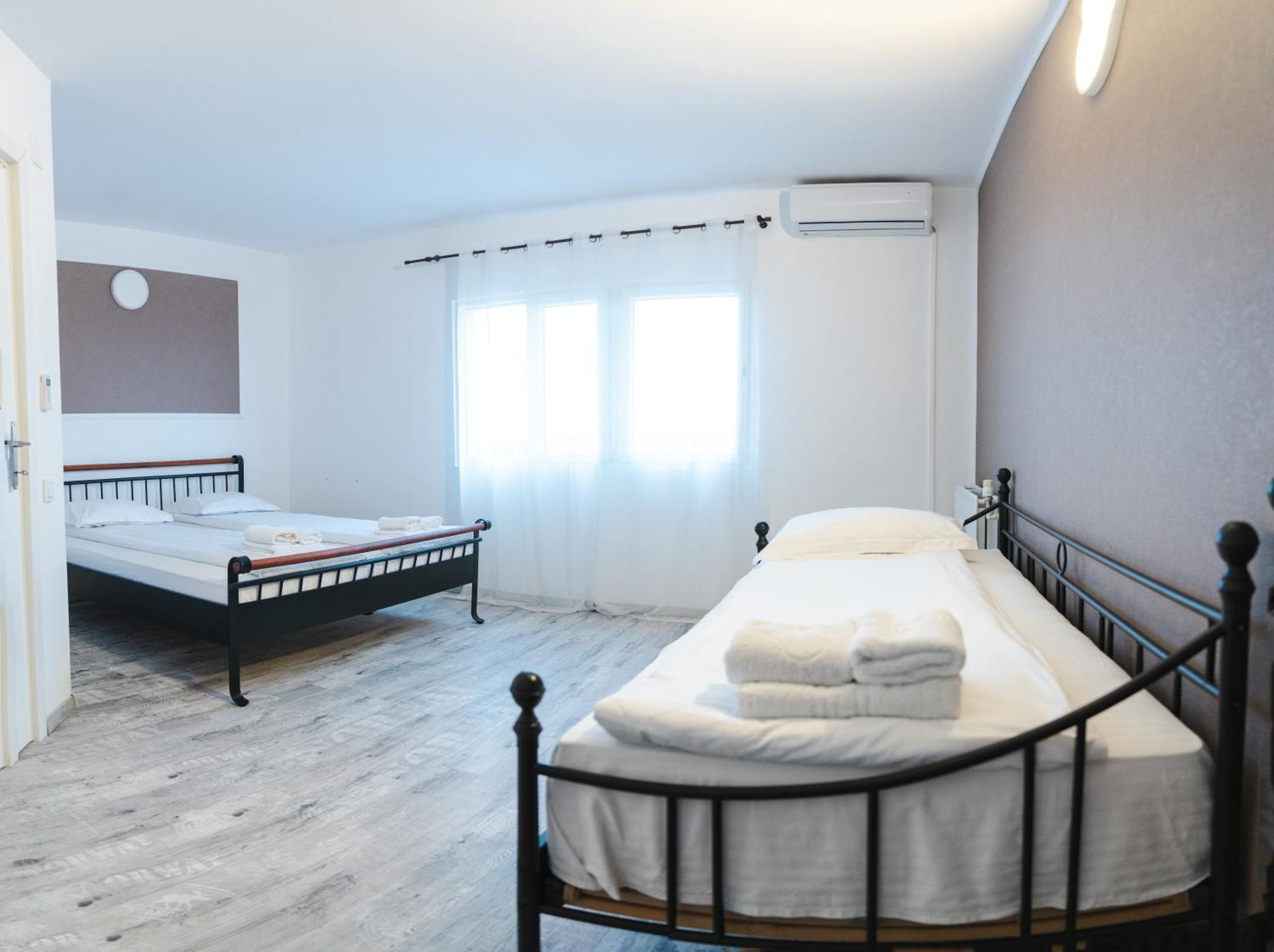 Myda Hotel Apahida Eksteriør billede