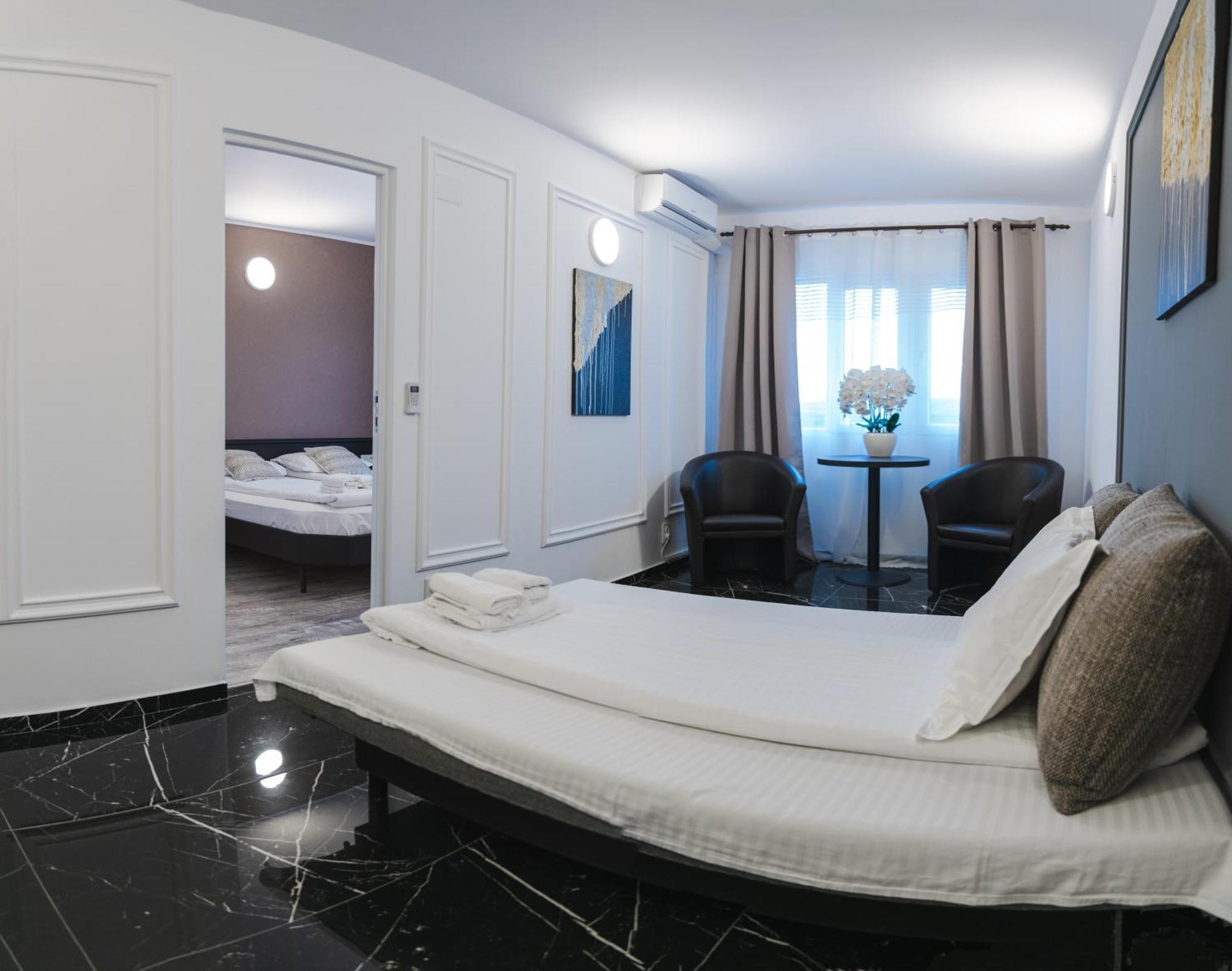 Myda Hotel Apahida Eksteriør billede