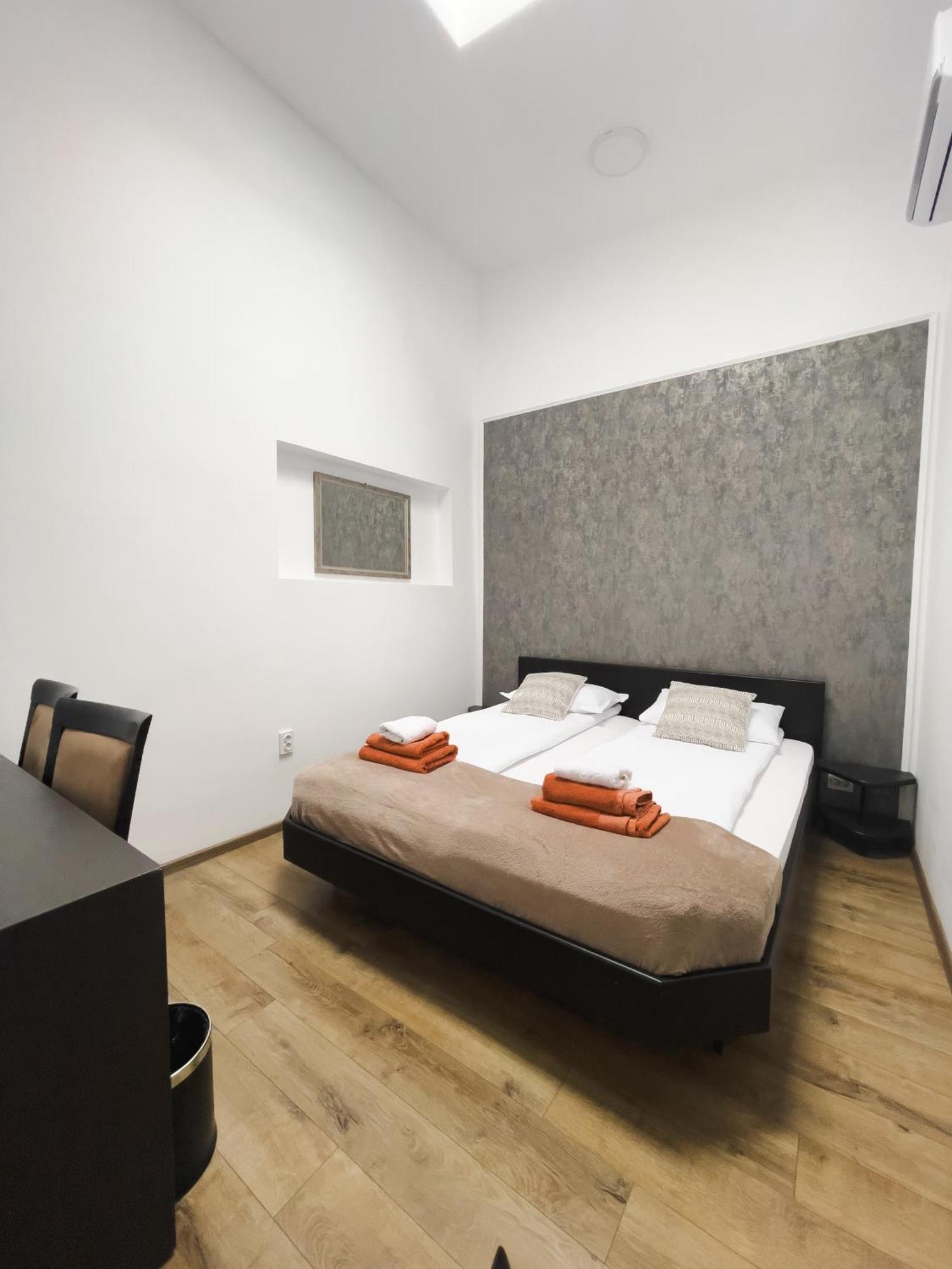 Myda Hotel Apahida Eksteriør billede